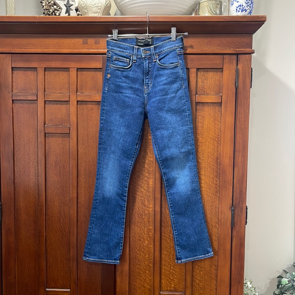 NWT Veronica Beard Women’s Jeans.  Style Carley Kick Flare.  High Rise. Size 25.